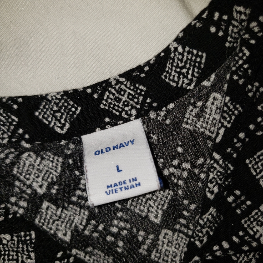 Patterned Blouse - Picture 3 of 3